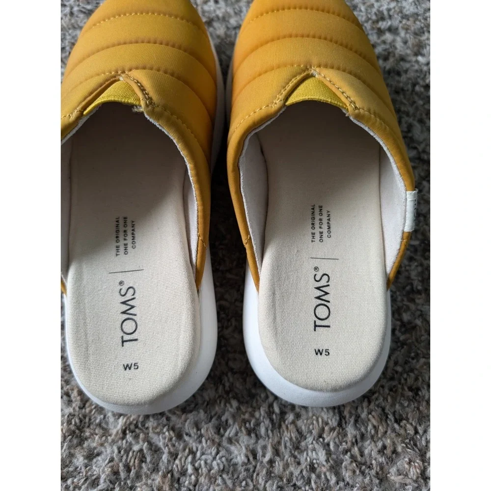 TOMS Women's Alpargata Mallow Puffer Mule | Yellow Size 5